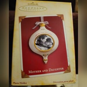 Hallmark Keepsake Mother and Daughter Ornament - 2005